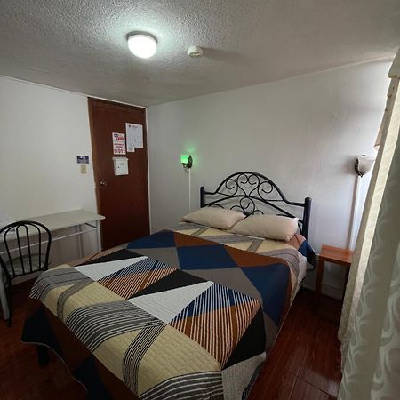 Hostal La Escondida De Quito Del Norte Екстериор снимка